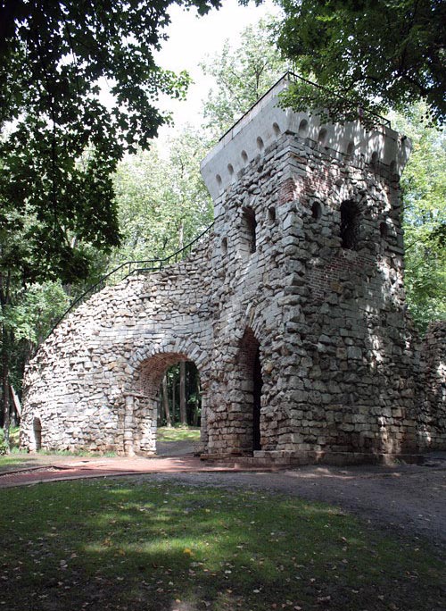  Башня-руина в Царицыно